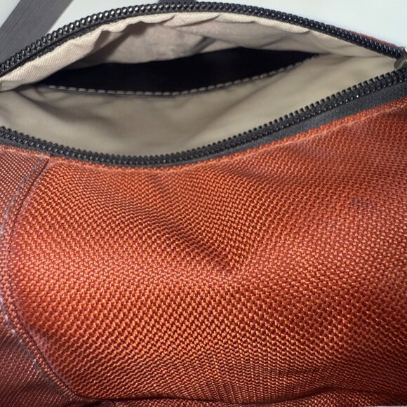 REI Adjustable Crossbody Bag Rust Red 8"x6.5" Lightweight Durable Nylon - Picture 10 of 12
